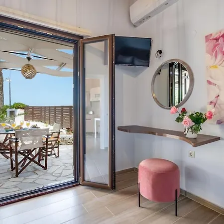 펜션 Rena's Rustic Retreat 하니아